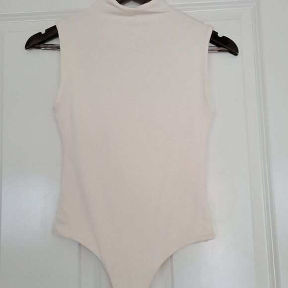 DRESS FORUM   bodysuit in cream size S - Picture 1 of 5